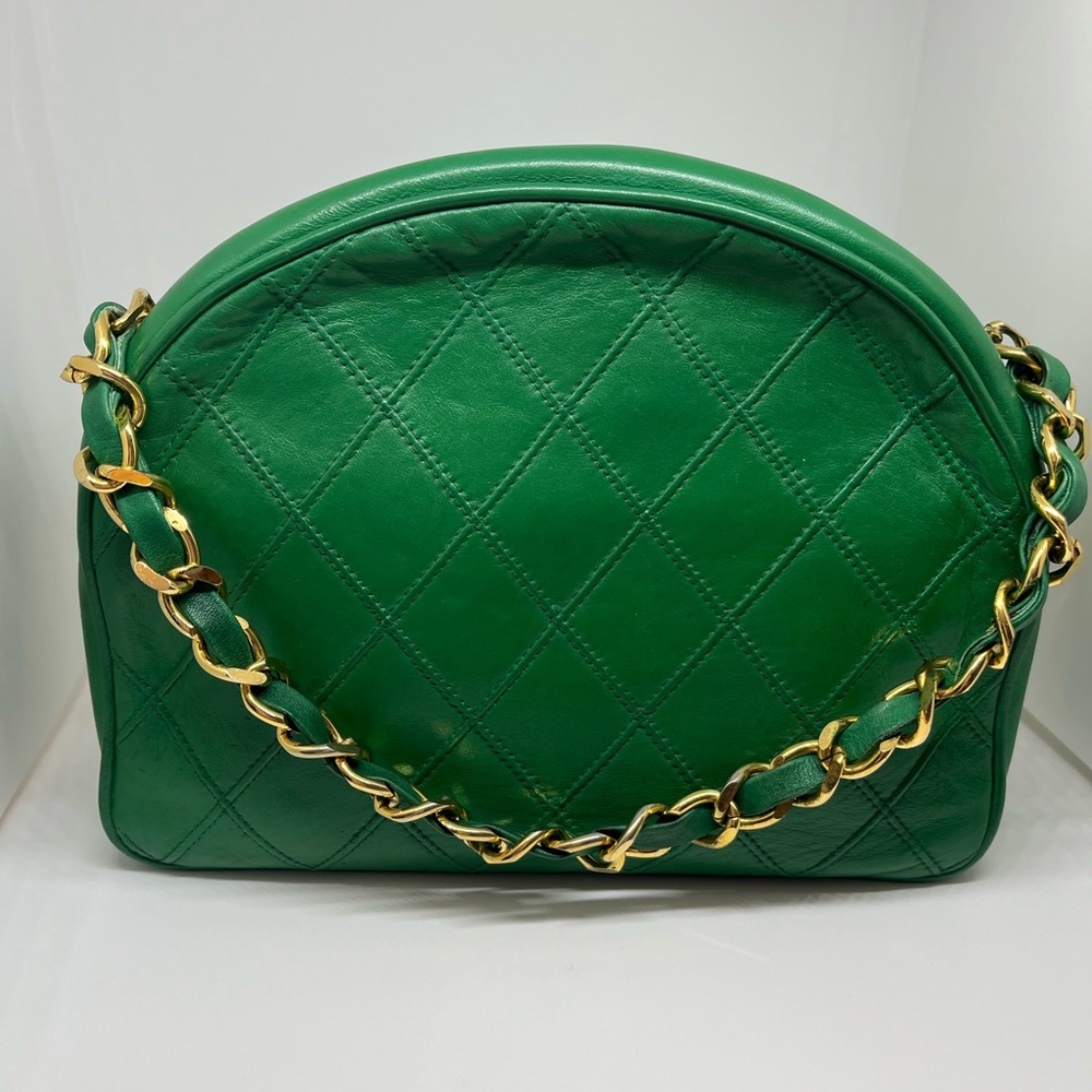 CHANEL Green Quilted Shoulder Bag with Gold Chain